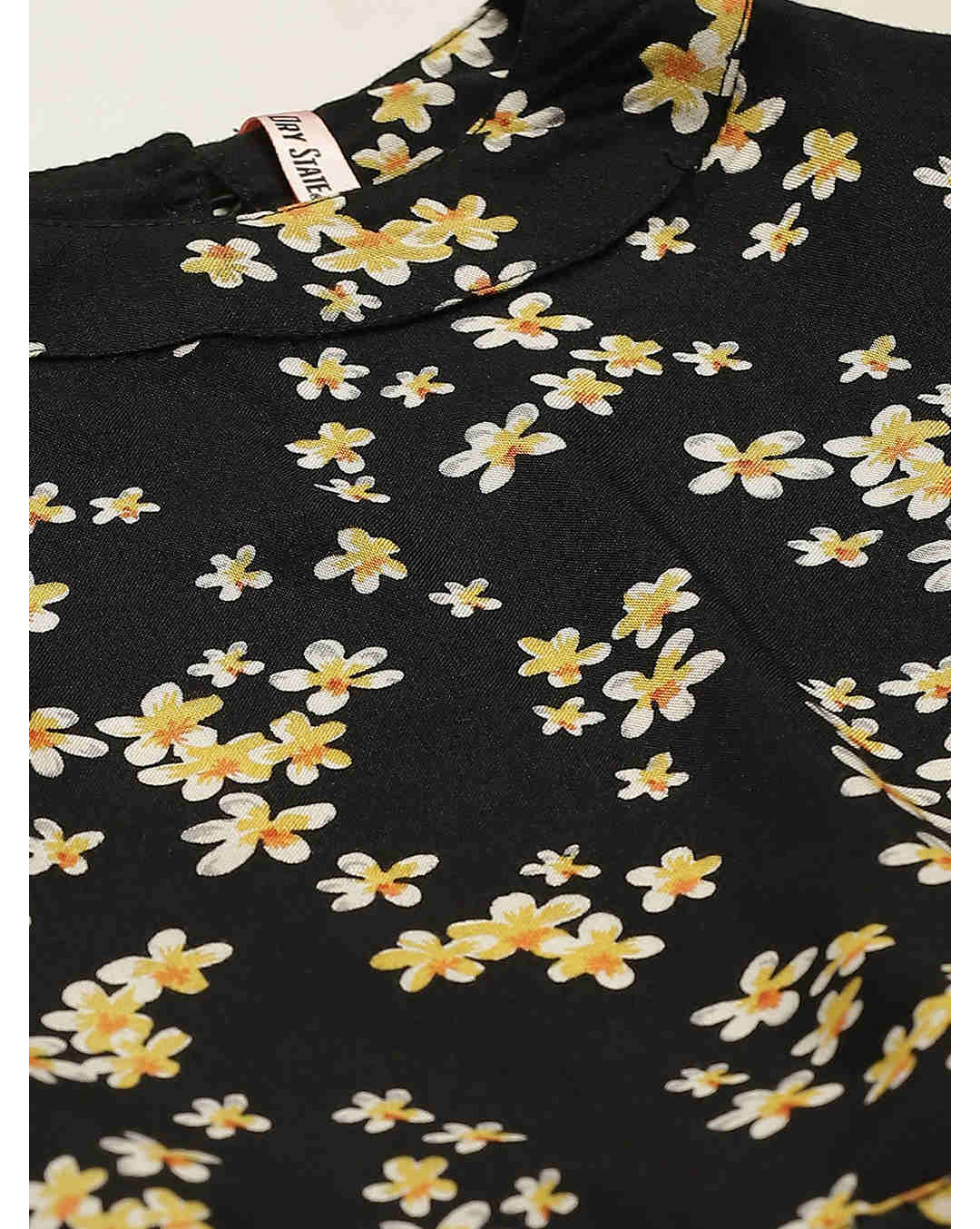 Rayon Floral Crop Top view 3