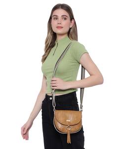 YELLOE Synthetic Sling Bag