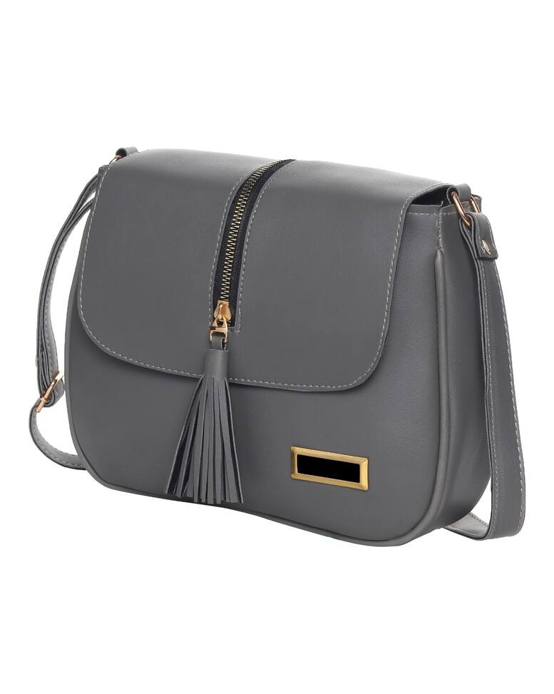 LEATHER RETAIL Handbags