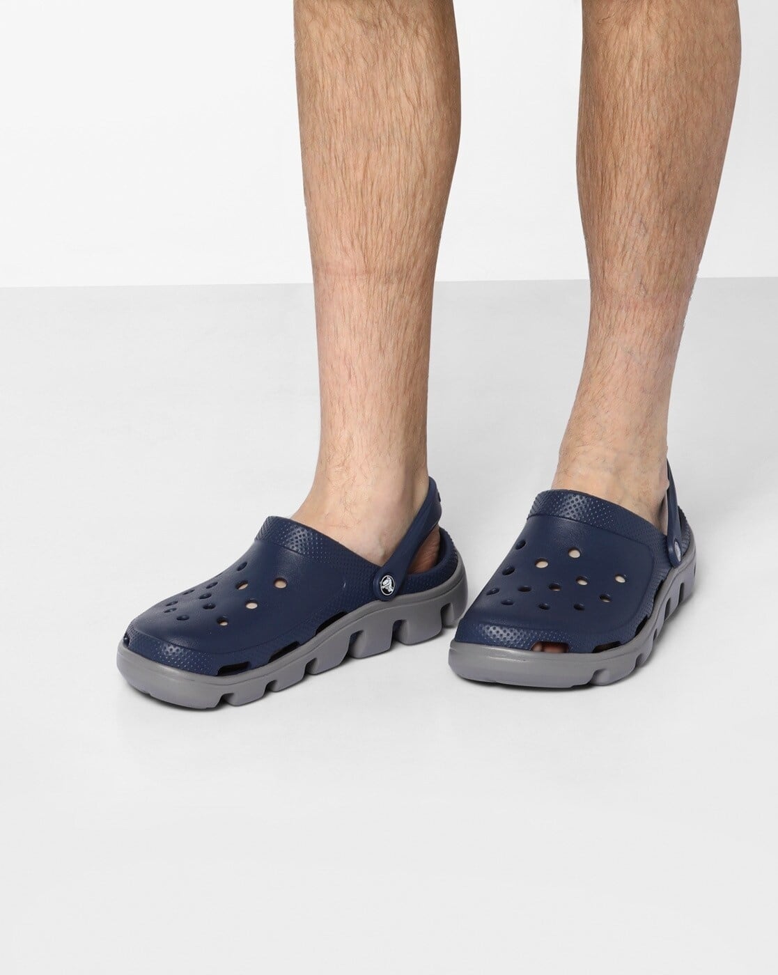 crocs duet sport clog