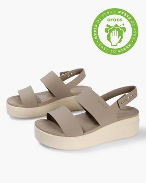 crocs ajio