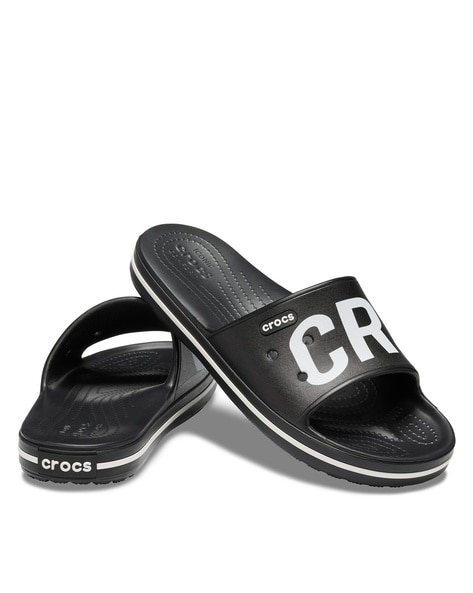 crocs black flip flops