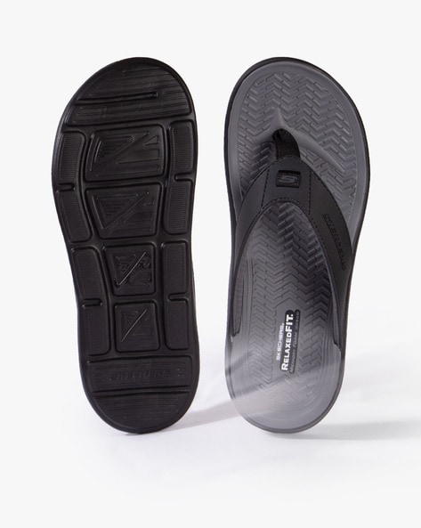 Relaxed fit flip flops hot sale