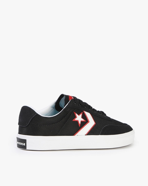 Converse courtlandt deals canvas shoes