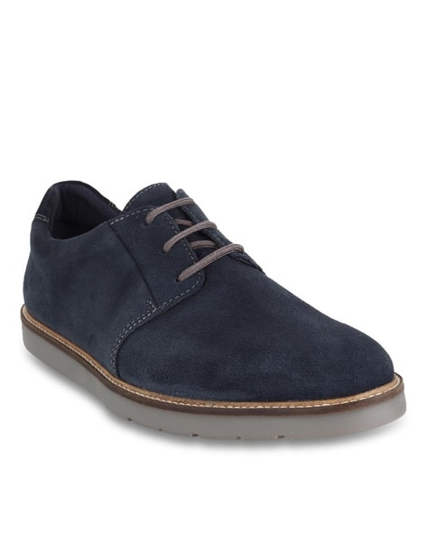 navy blue clarks
