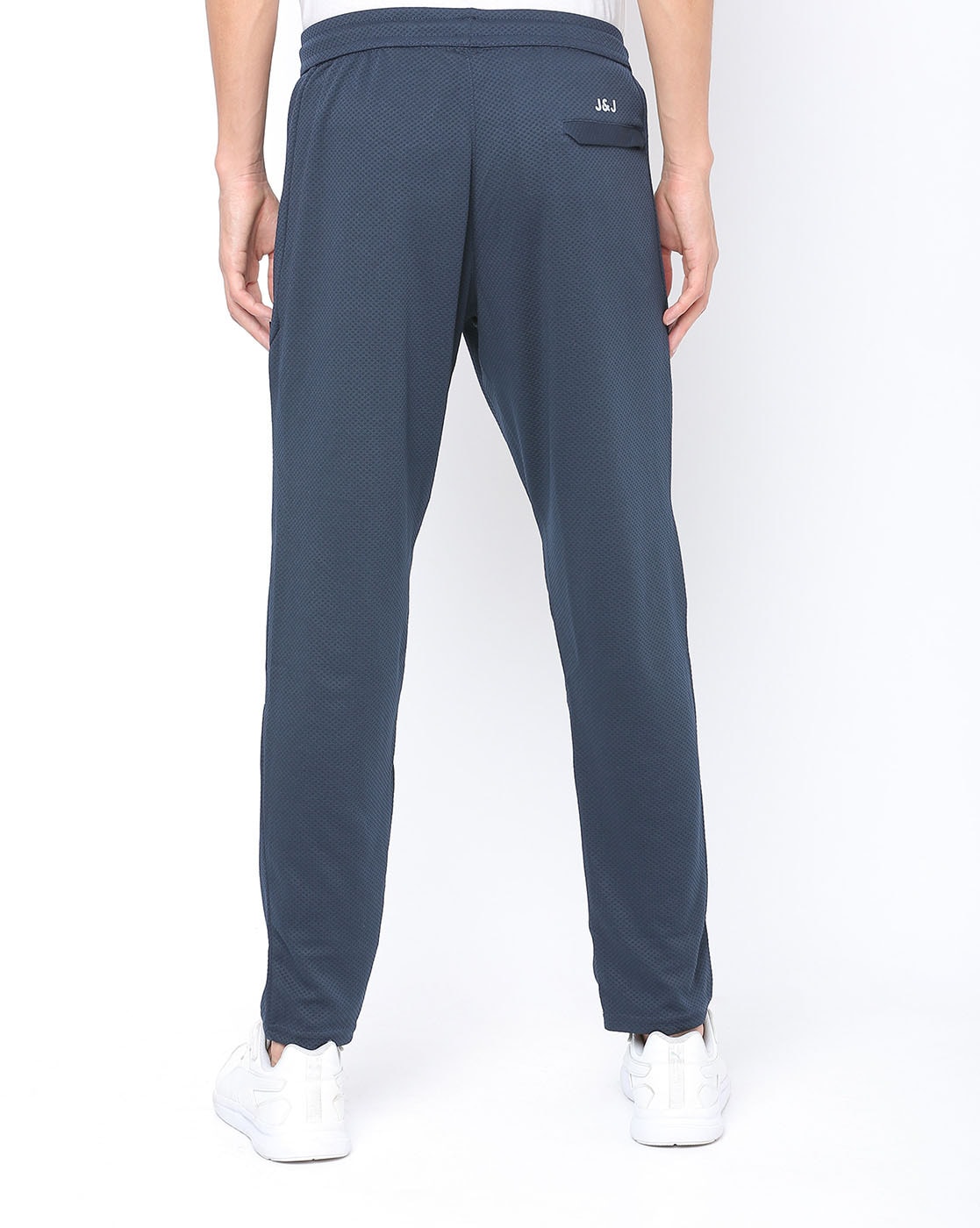 File:Tracksuit pants (AM 2017.66.26-5).jpg - Wikimedia Commons