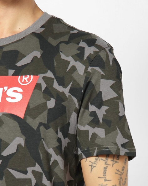 Levis army hot sale t shirt