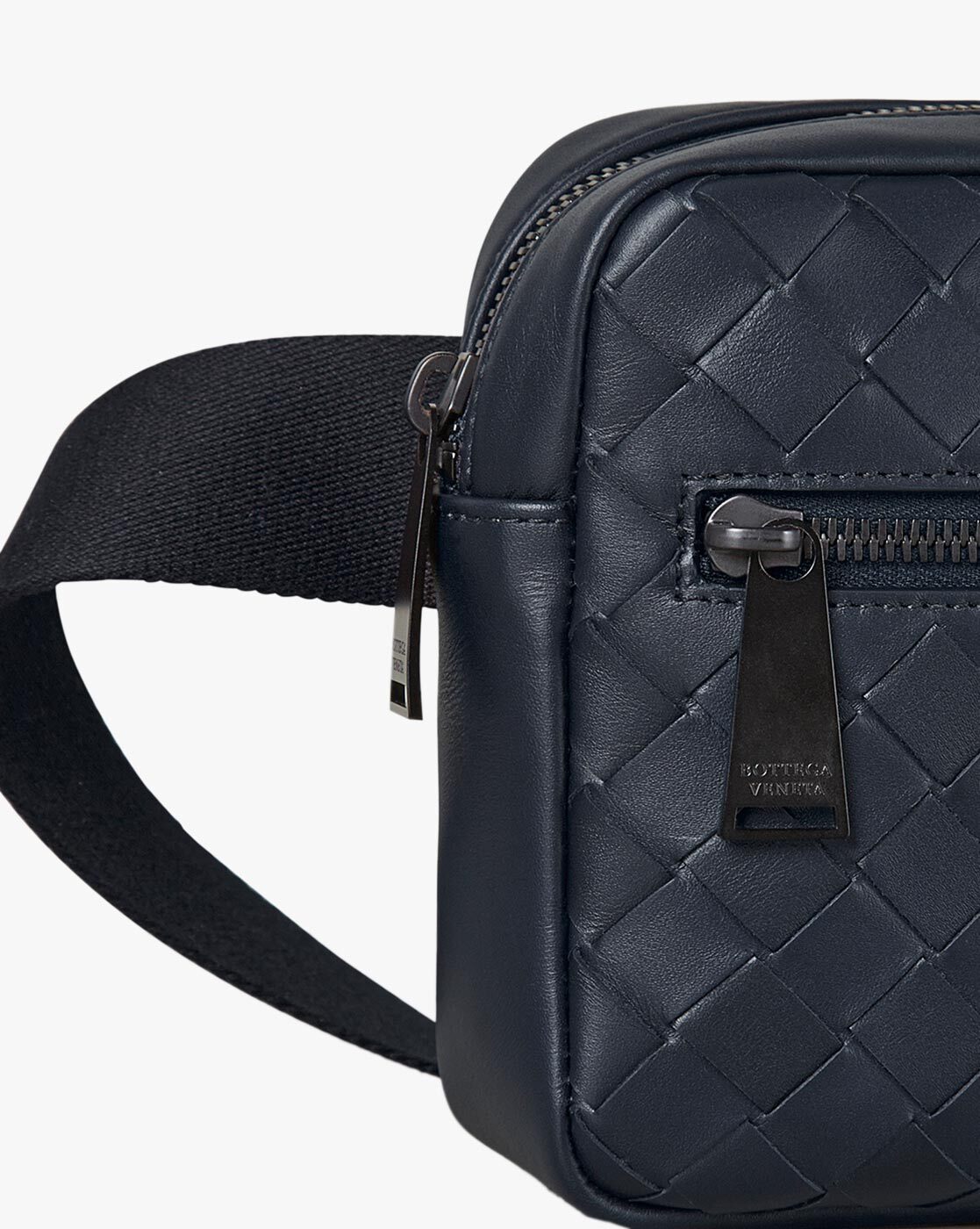 This Puffy Men's Bottega Veneta Bag Has Become a Full-On Fixation