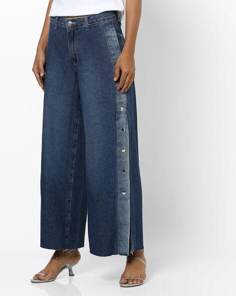 Washed Wide Jeans with Rivets (Image - 1)