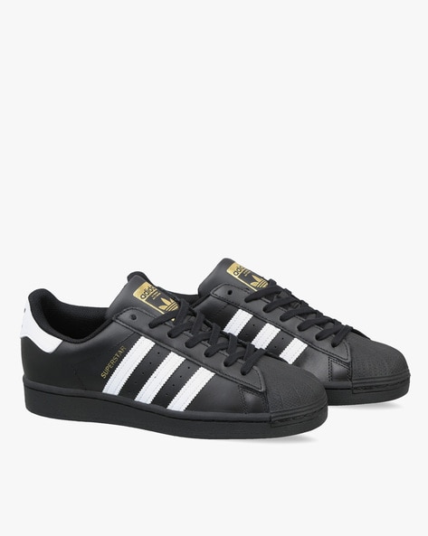 Details 251+ adidas black sneaker shoes best
