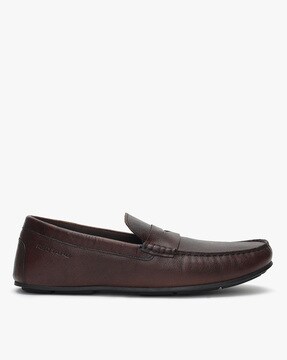 Best Offers on Red tape loafers upto 20 