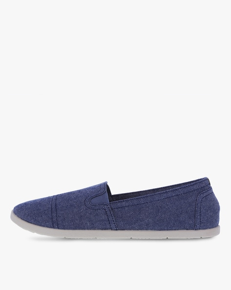 slip on shoes payless