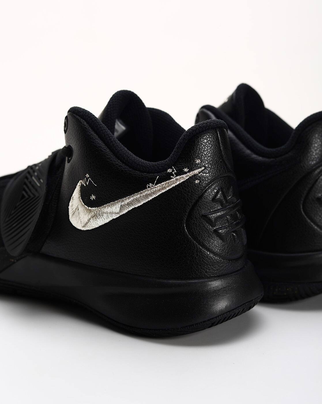 Buy Black Sports Shoes for Men by NIKE Online