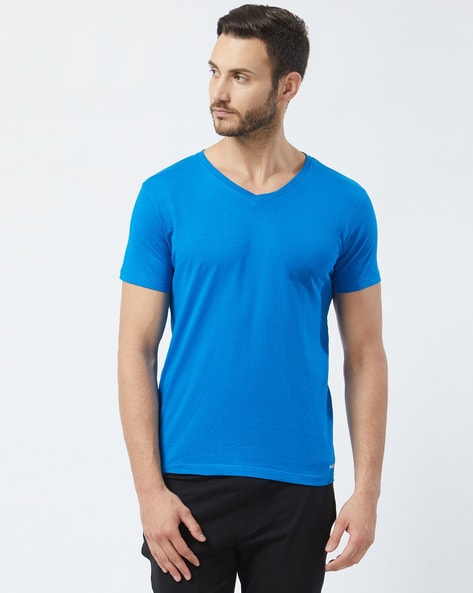 V t outlet shirt for men