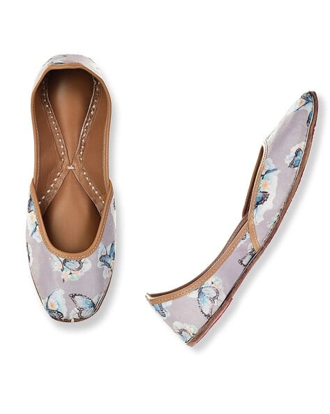 Floral Print Panelled Juttis (Image - 2)