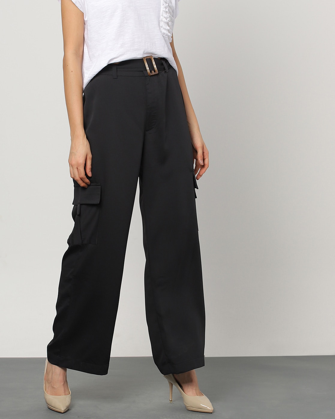 Buy Online Women Classic Black Solid Y2K Cargo Trousers at best price   Plussin