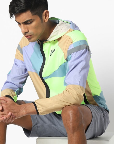 nike windbreaker outfit