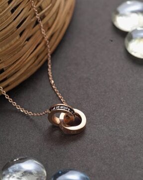 DOUBLE RING CHAIN NECKLACE