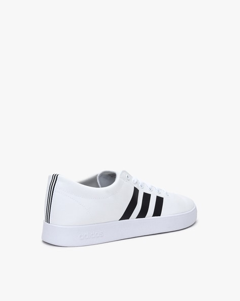 Adidas originals easy outlet vulc 2.0 white sneakers