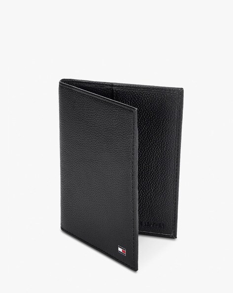 Tommy hilfiger store passport wallet