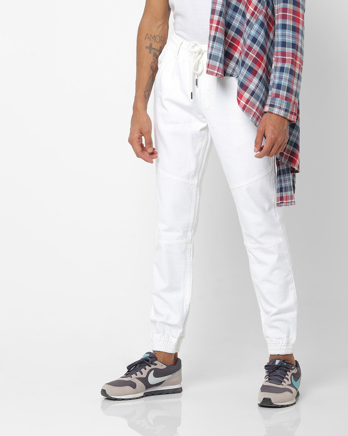 white jogger jeans for men