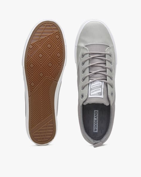 woodland low top lace up sneakers