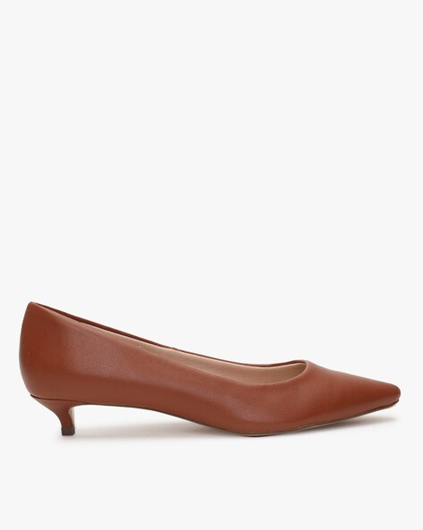 tan pointed toe pumps