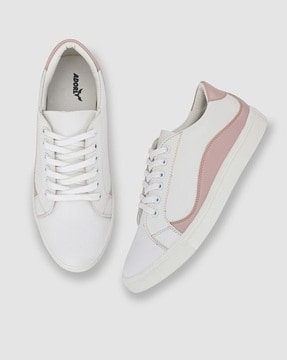 white shoes below 300 rupees