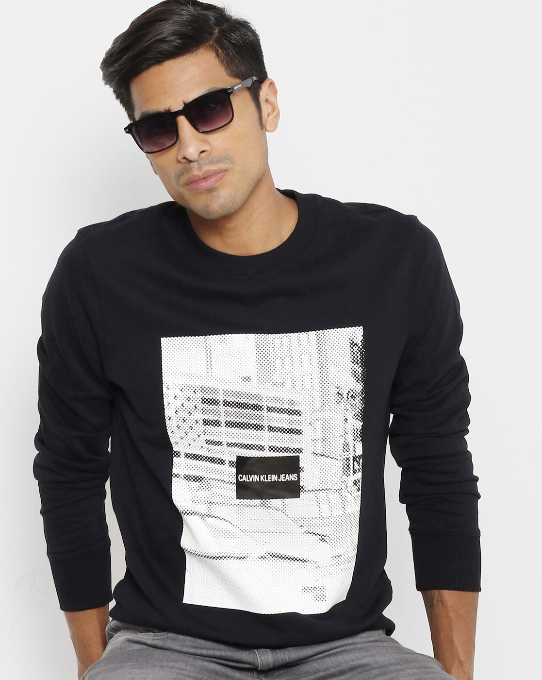 calvin klein black crew neck sweatshirt