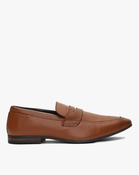 Red tape tan 2025 formal shoes