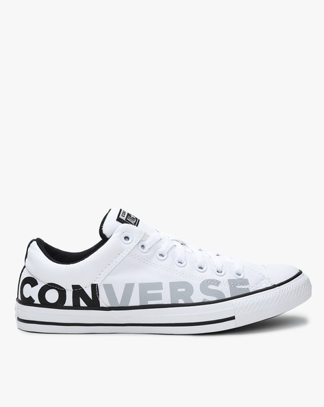 28 Best Converse Shoes Outfits for Guys | White jeans men, How to wear white  jeans, White shoes outfit