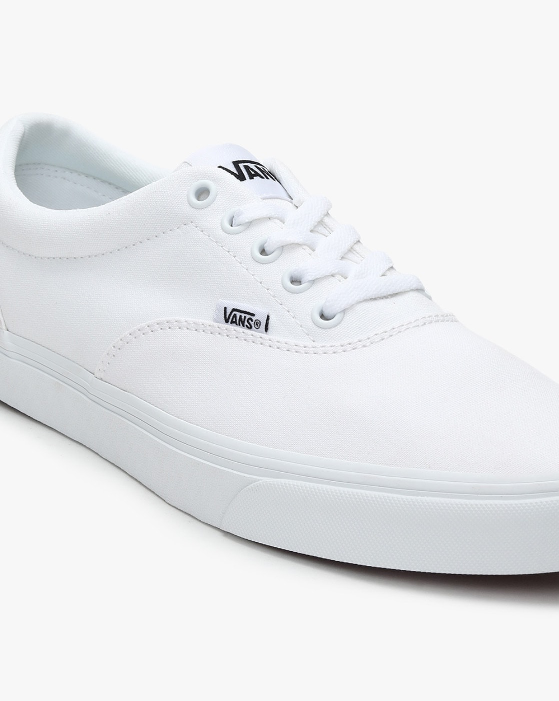 white lace up vans mens