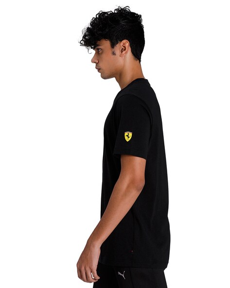 SCUDERIA FERRARI OFFICIAL NECK T-SHIRT. BLACK COLOR