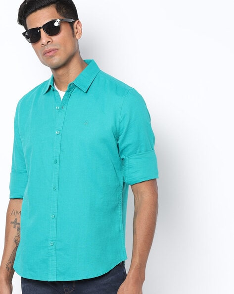 turquoise shirt