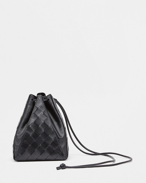 Pouch leather mini bag Bottega Veneta Black in Leather - 35840878