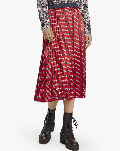 Francesca A-line Skirt Ivory, Chevron Stripe | Boden Womens Knitted Dresses  ~ NicDeGrootArt