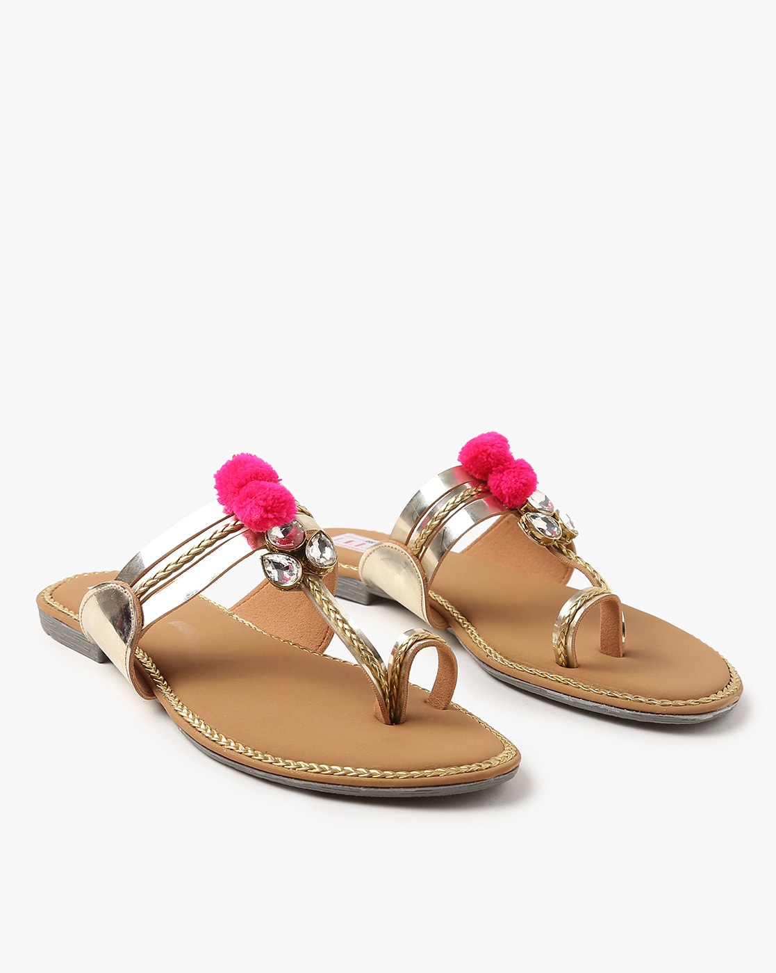 pom pom chappal