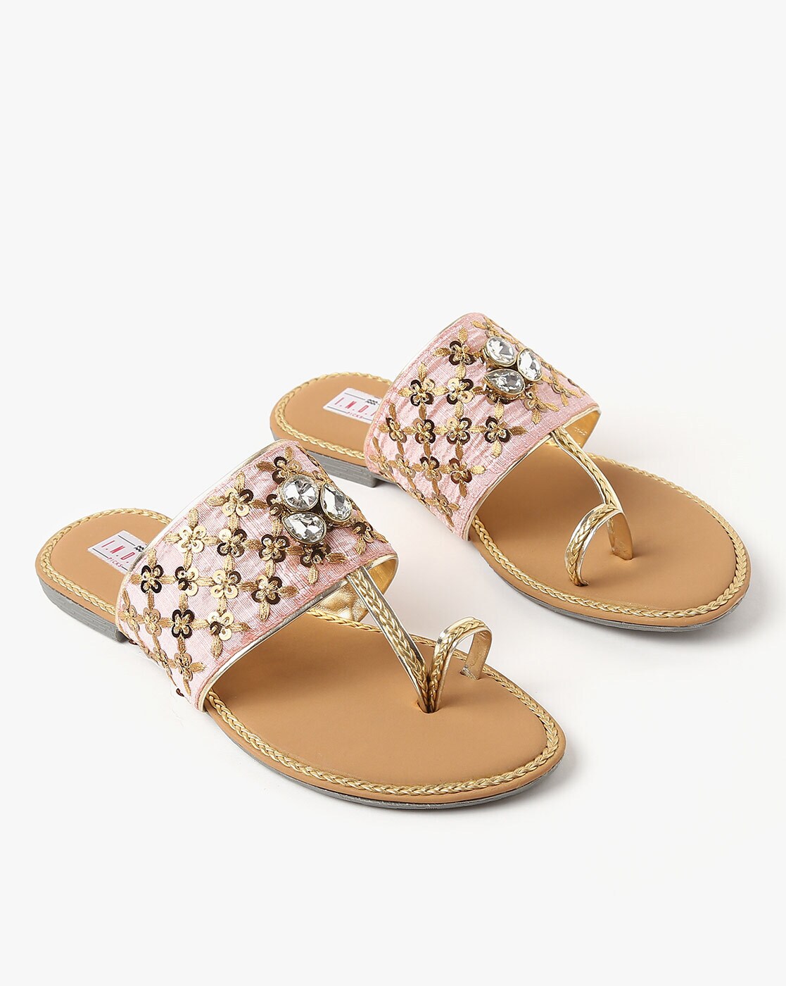 flat model chappal