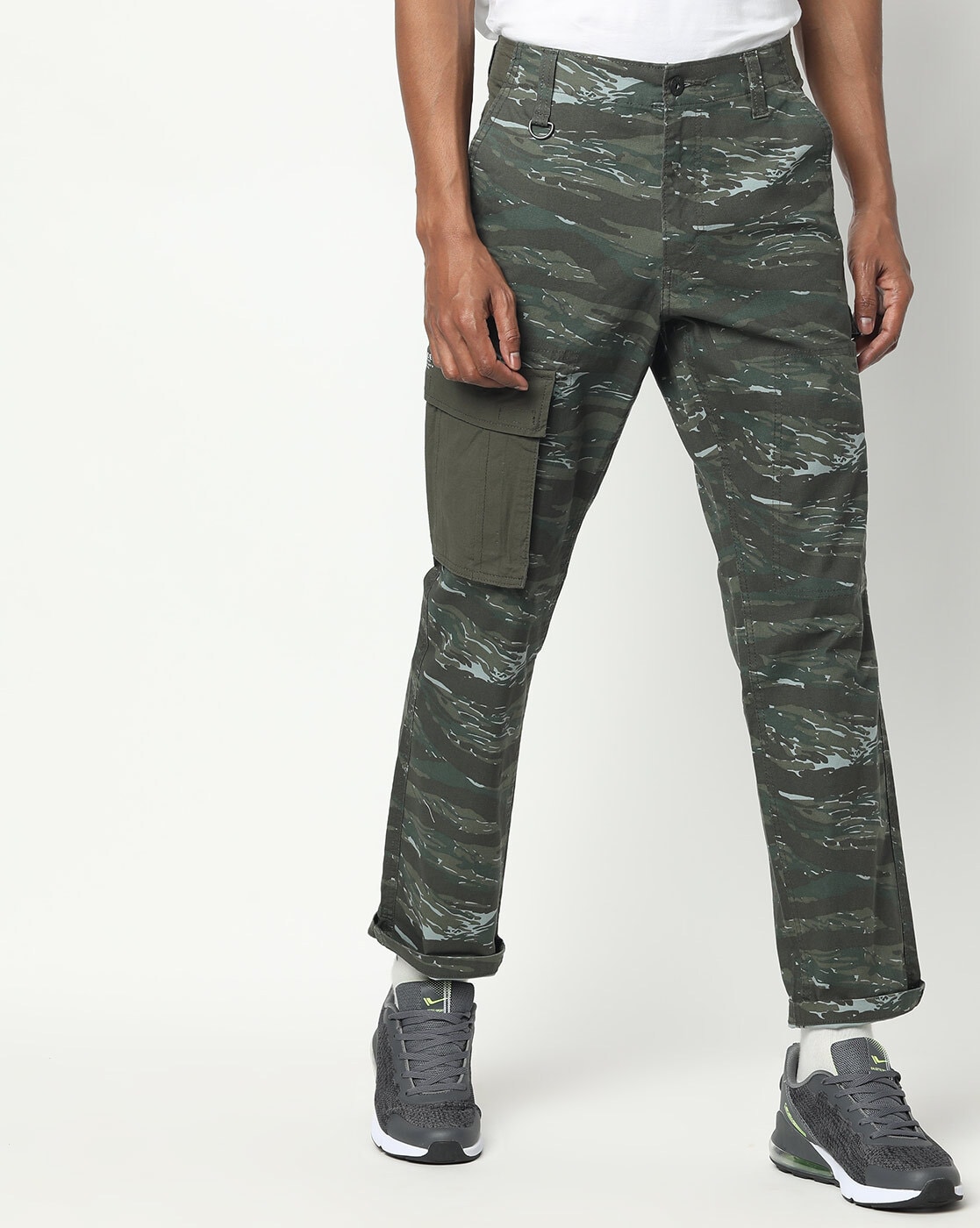 Buyr.com | Casual | Levi's Men's XX Taper Cargo Pants, Olive Night -  Stretch Twill, 29W X 30L