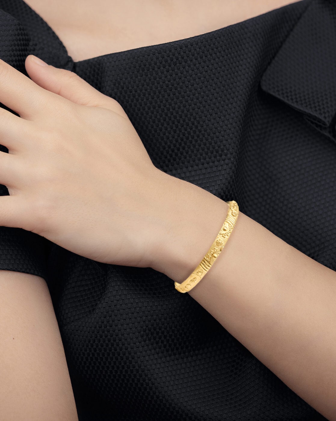 Buy Yellow Gold Bracelets for Women by Reliance Jewels Online | Ajio.com