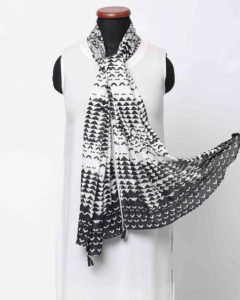 Geometric Print Stole Price in India