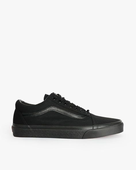 all black vans with laces