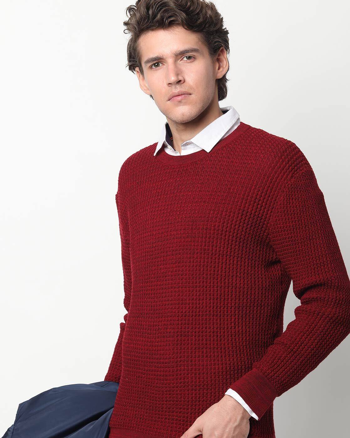 round collar sweater
