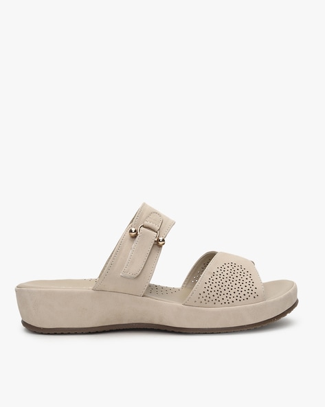 Liberty Senorita Women's Casual Sandal (Tan) in Lucknow at best price by  Liberty Exclusive Showroom - Justdial