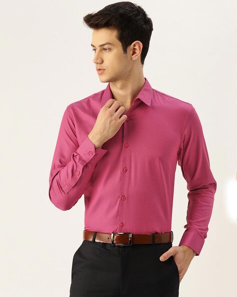 pink and navy blue shirt