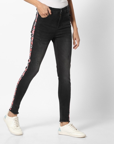 Women Grey Stripe Printed Jeggings