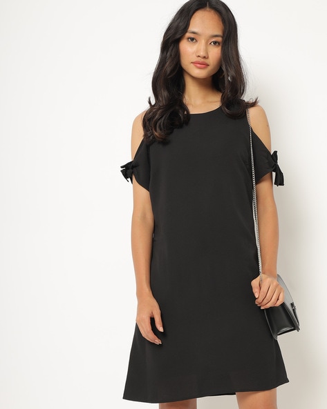 Harpa Cold-Shoulder Shift Dress