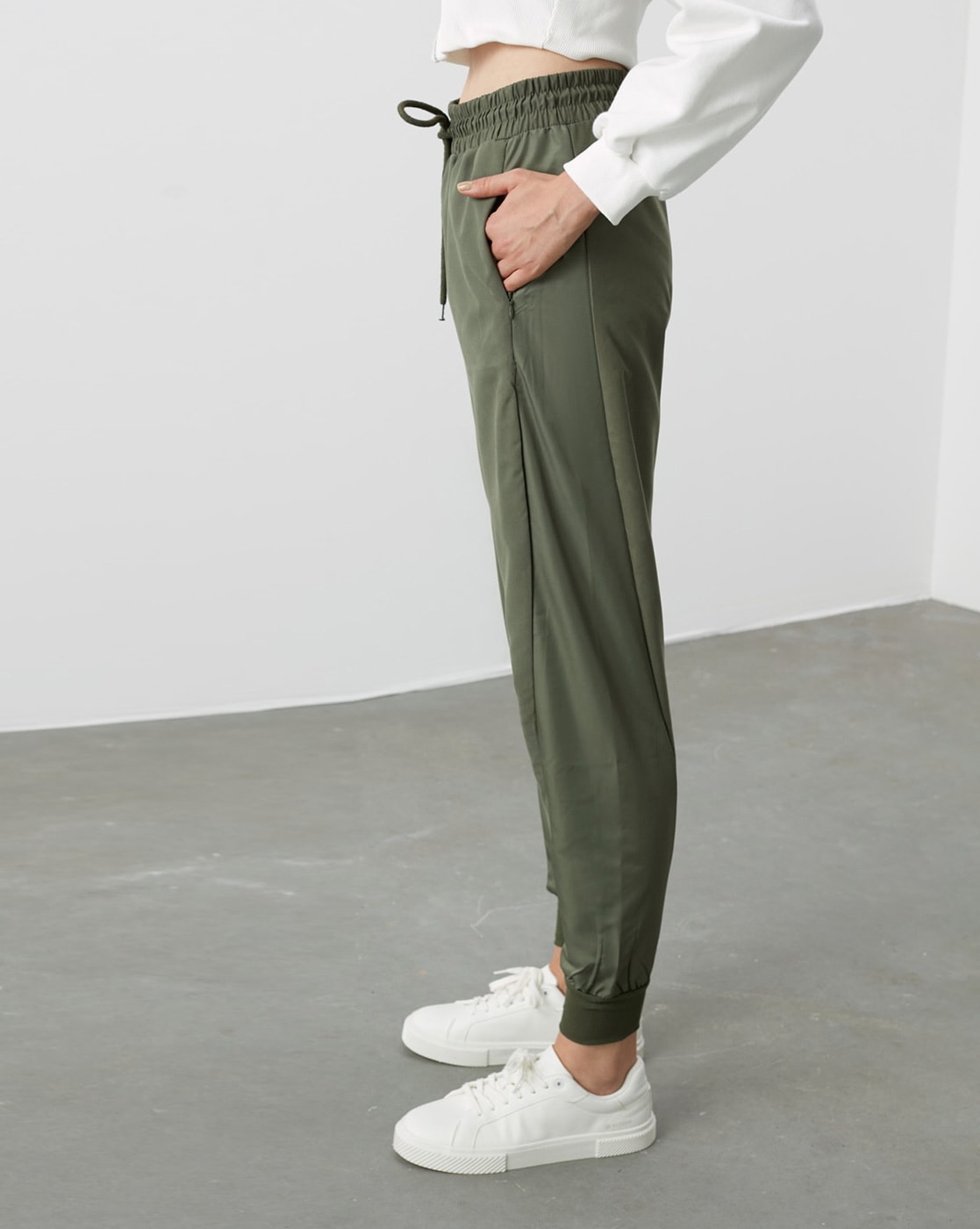 Buy Women Khaki Solid Formal Regular Fit Trousers Online - 764715 | Van  Heusen