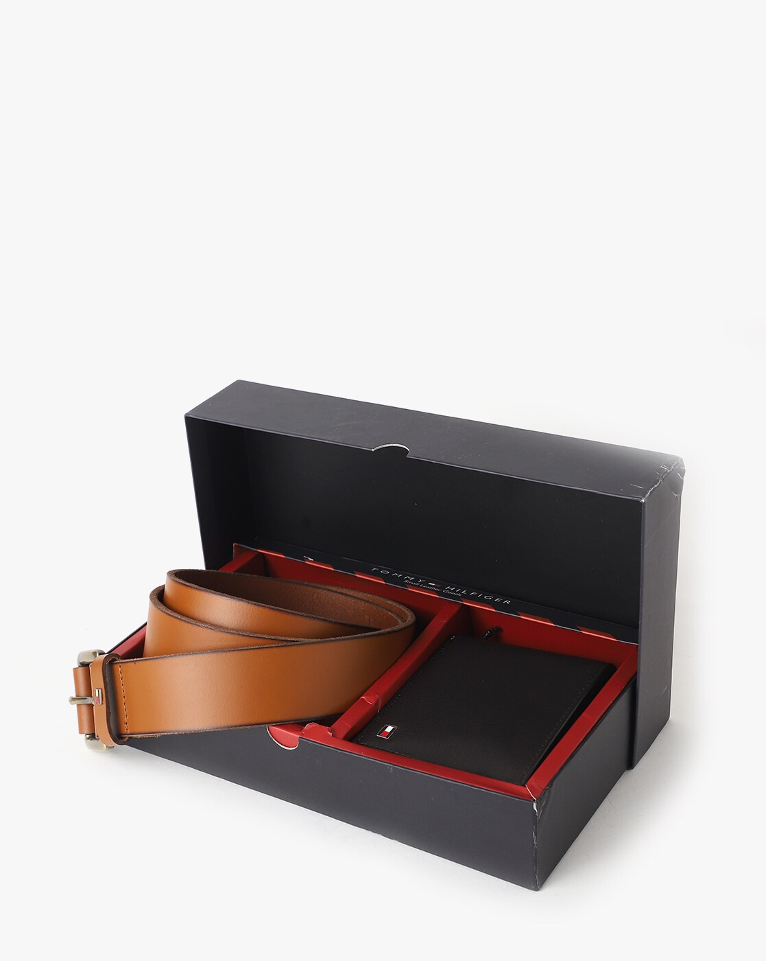 tommy hilfiger wallet and belt set