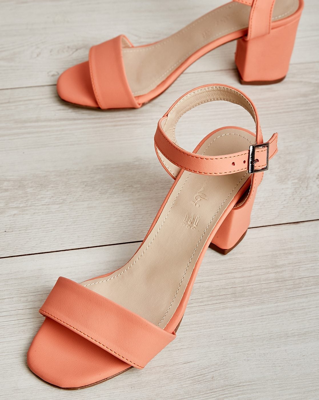 Light on sale peach heels